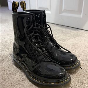 Dr. Martens Glossy Black 1460